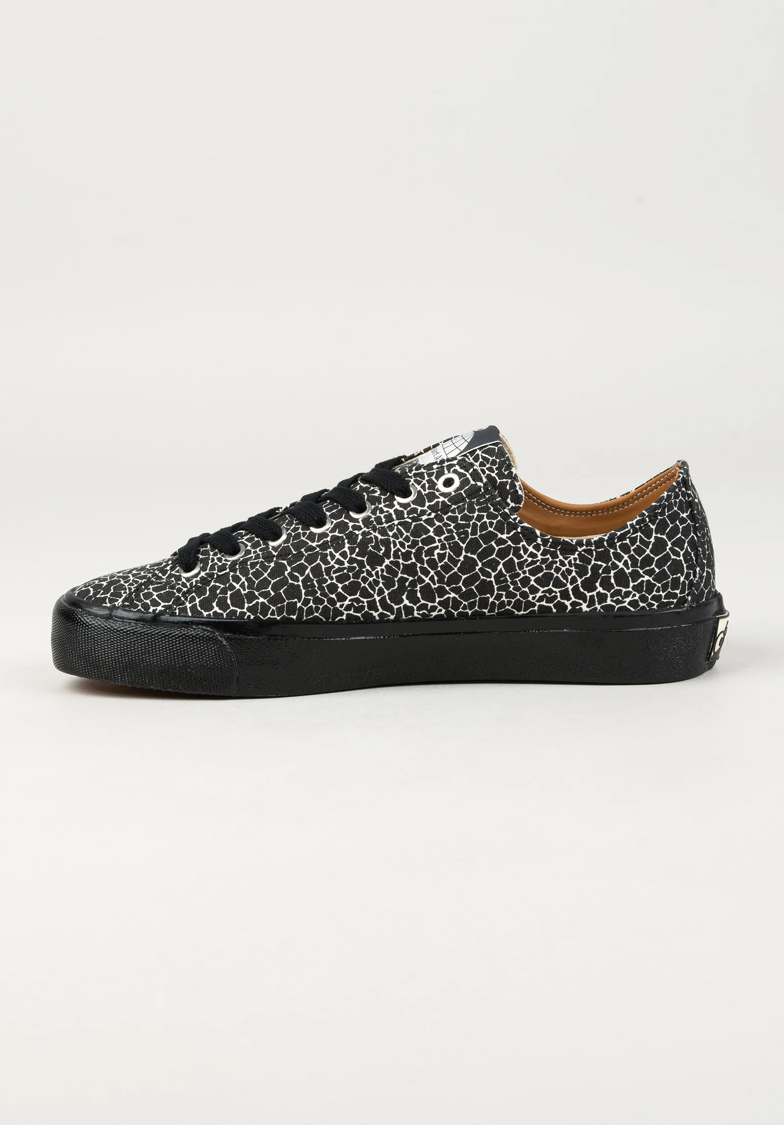 VM003 Canvas Low