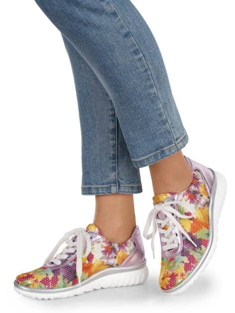 Schnürschuh