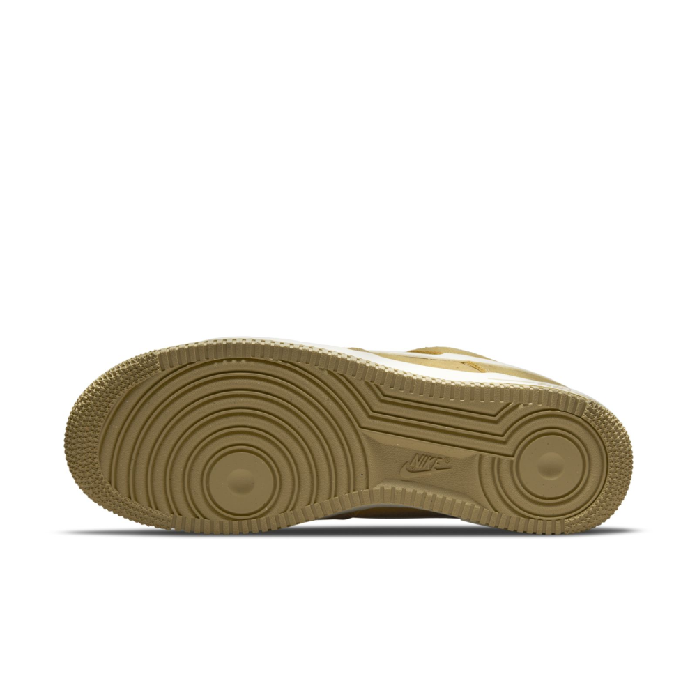 Nike Air Force 1 07 DV6474-700 / gelb