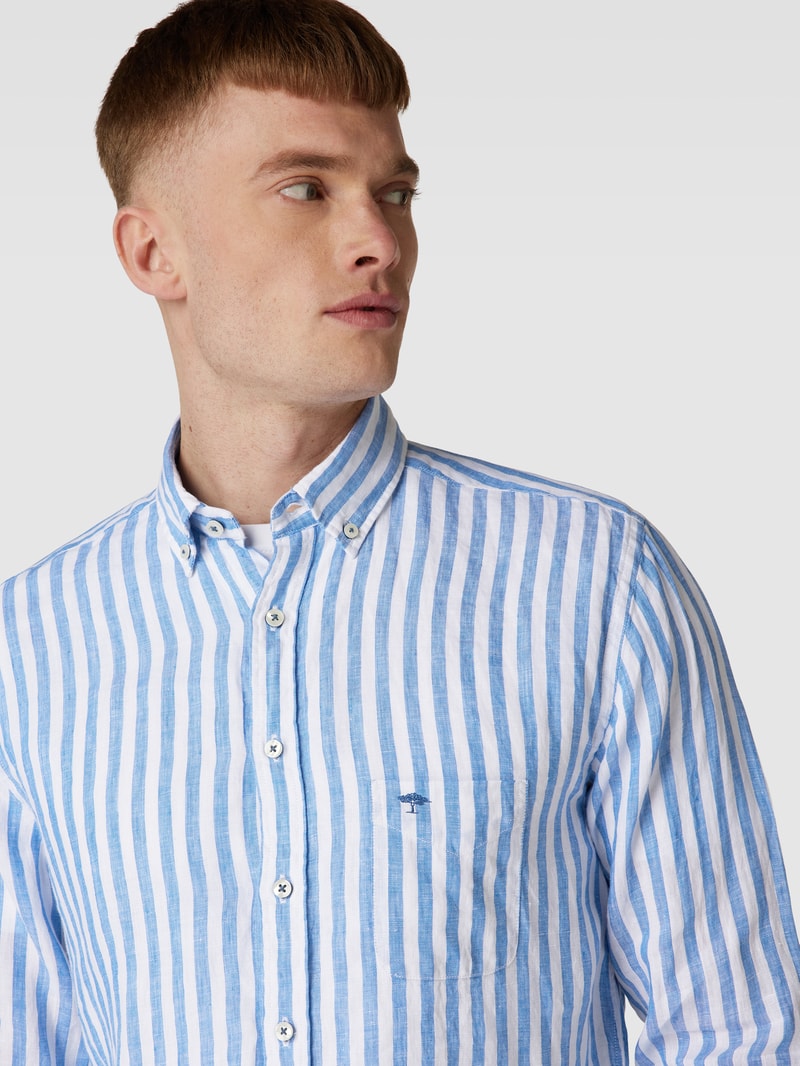 Freizeithemd mit Streifenmuster in royalblau