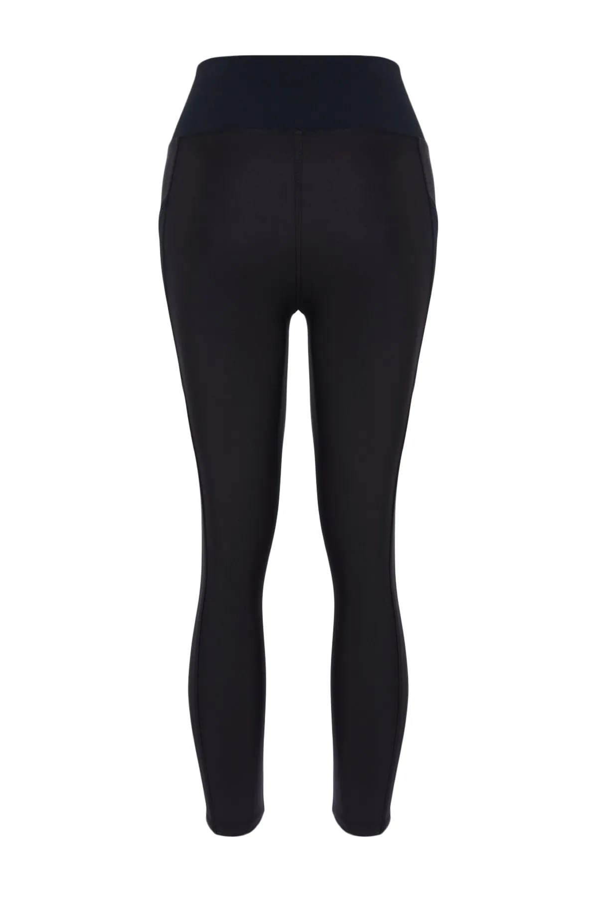Trendyol Collection  Schwarze gestrickte Sport-Capri-Leggings mit Taschen und Mesh-Details THMSS23TY00011