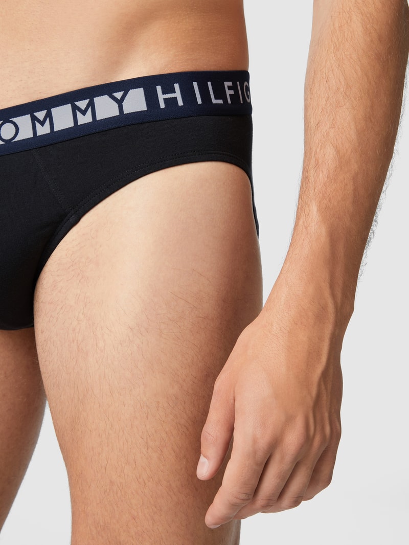 Slip mit Logo-Schriftzug in schwarz