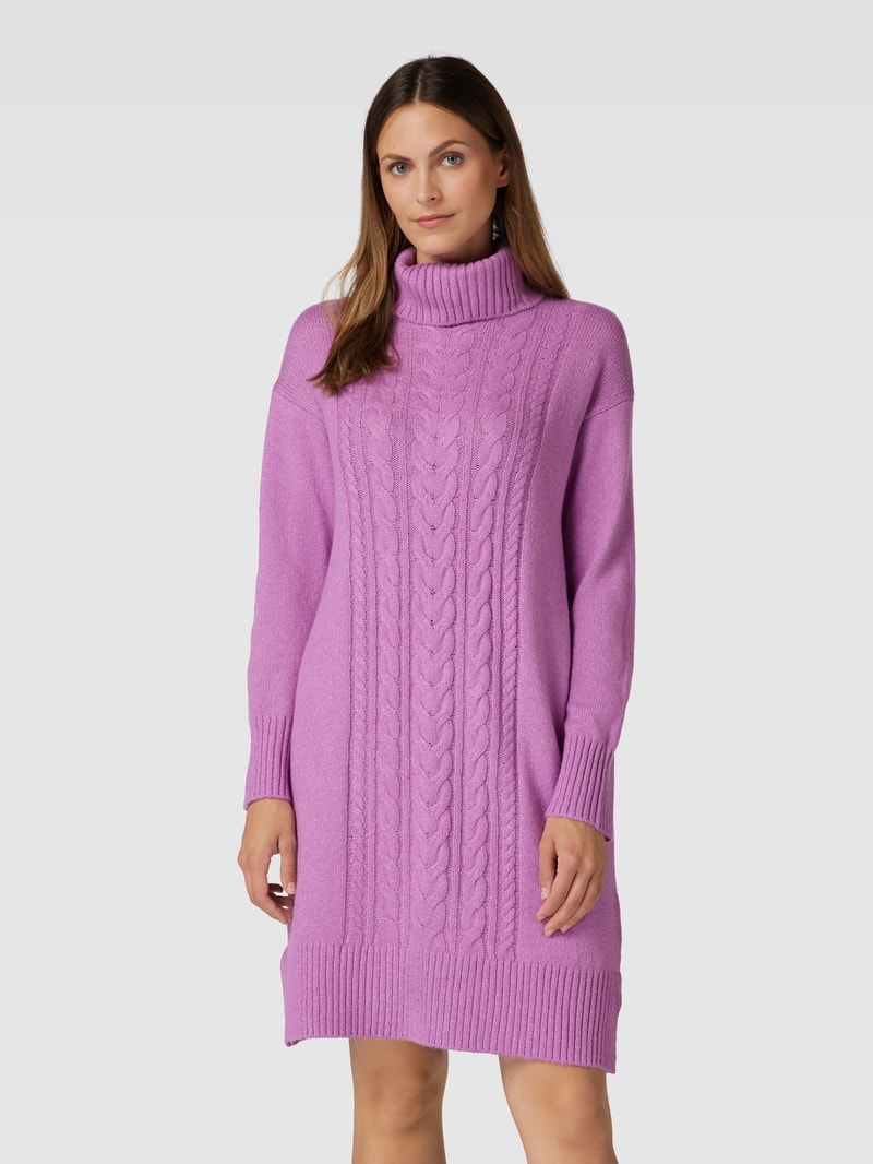 Knielanges Strickkleid mit Zopfmuster in violett
