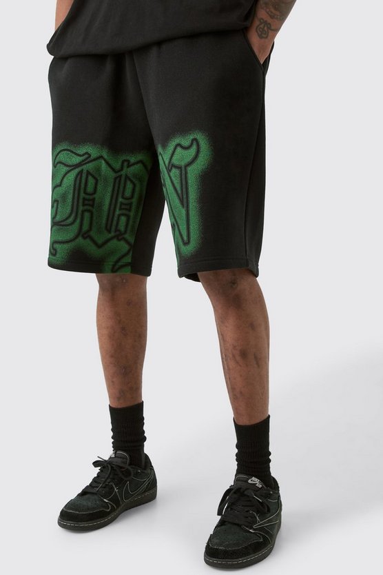 Tall lockere Gothic Man Shorts mit Graffiti-Print