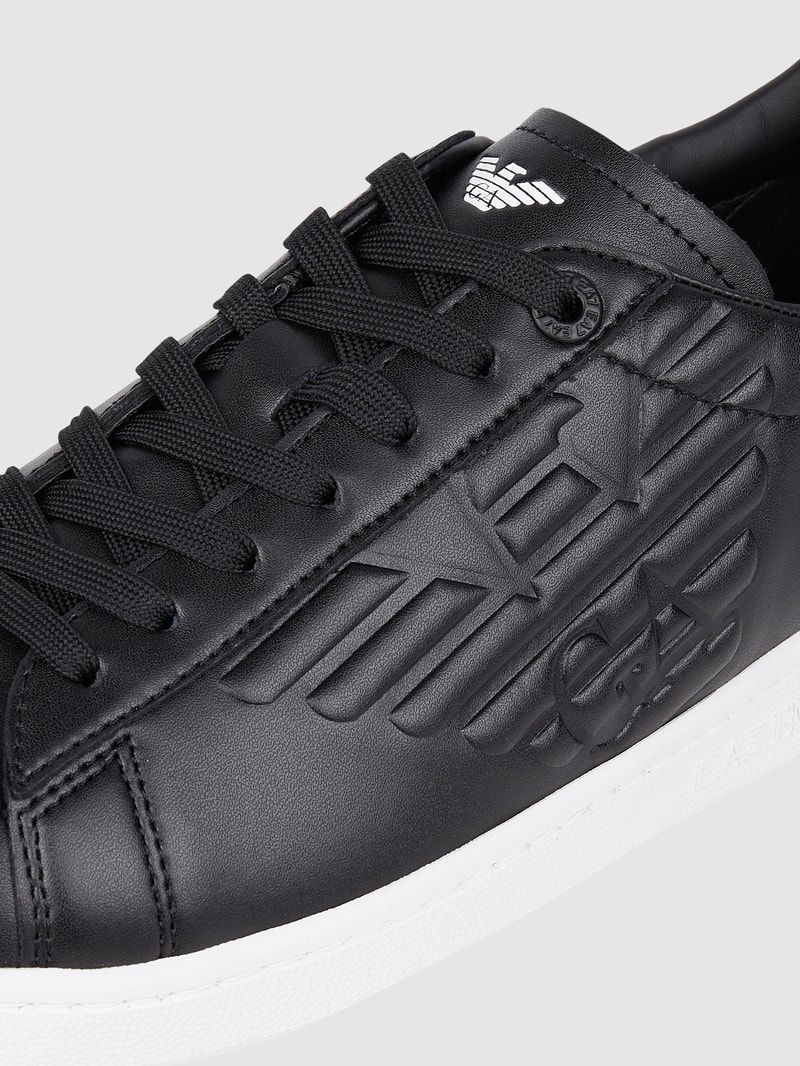 Sneaker aus Leder in schwarz