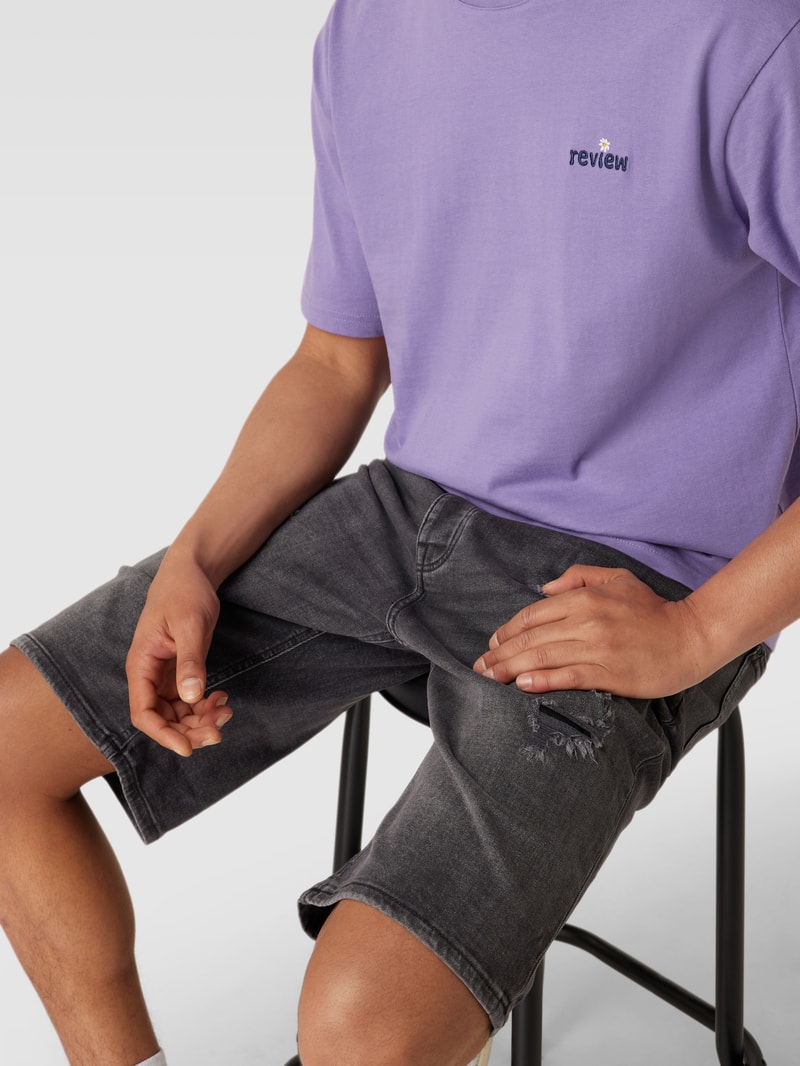 Jeansshorts im Destroyed-Look in dunkelgrau