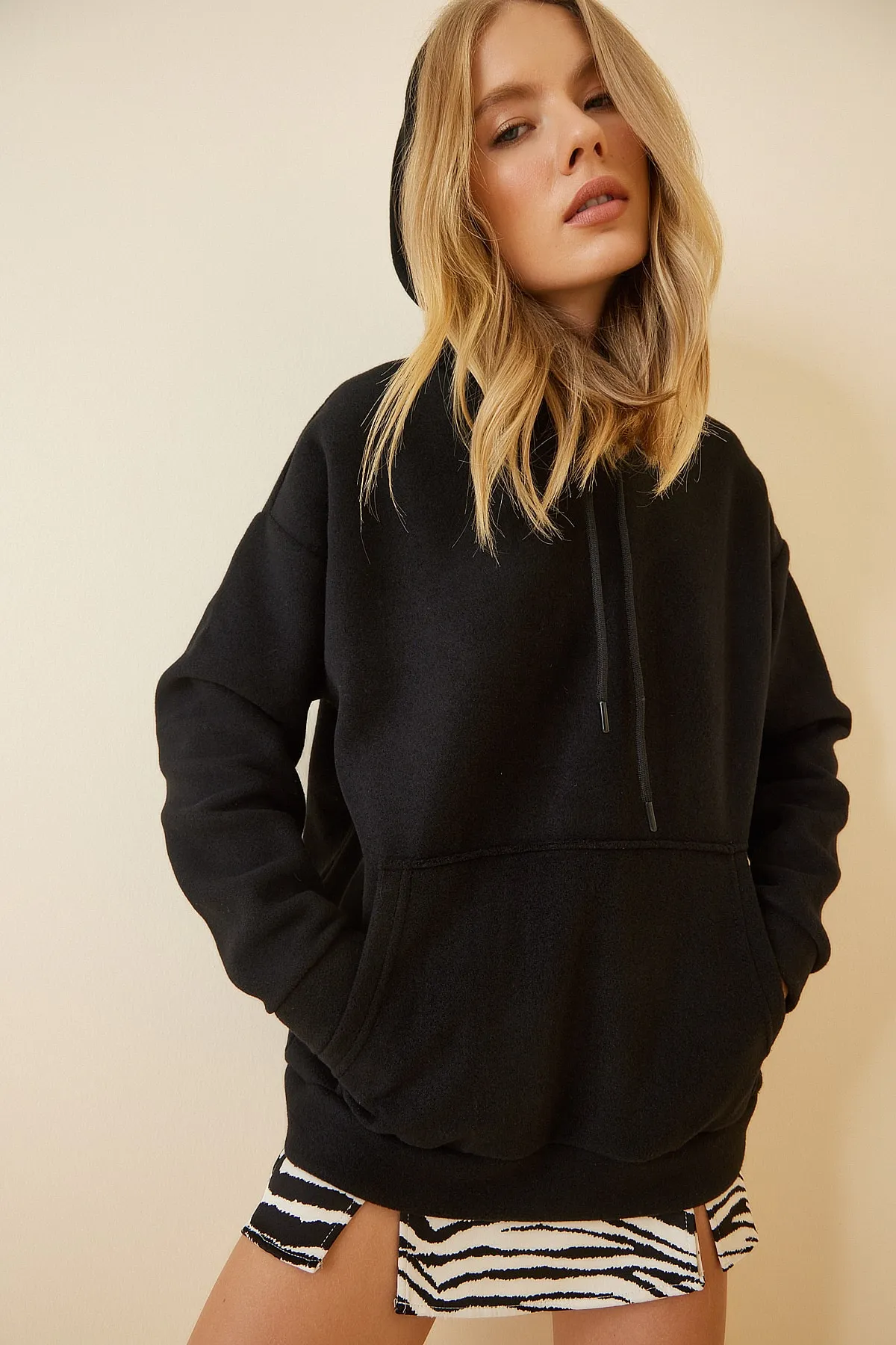 Happiness İstanbul  Sweatshirt - Schwarz - Regular Fit