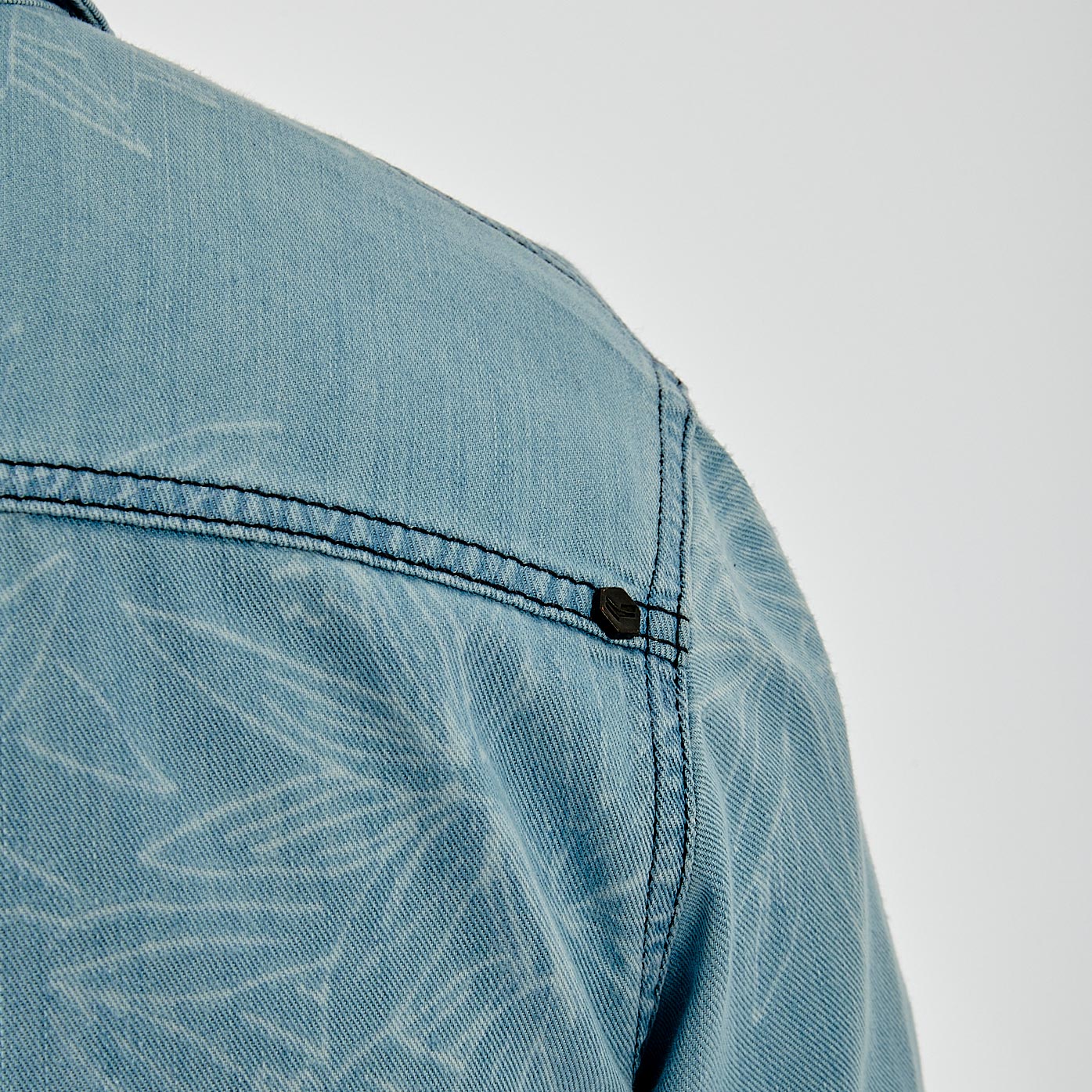 DILON  Chemise en jean fleurie homme
