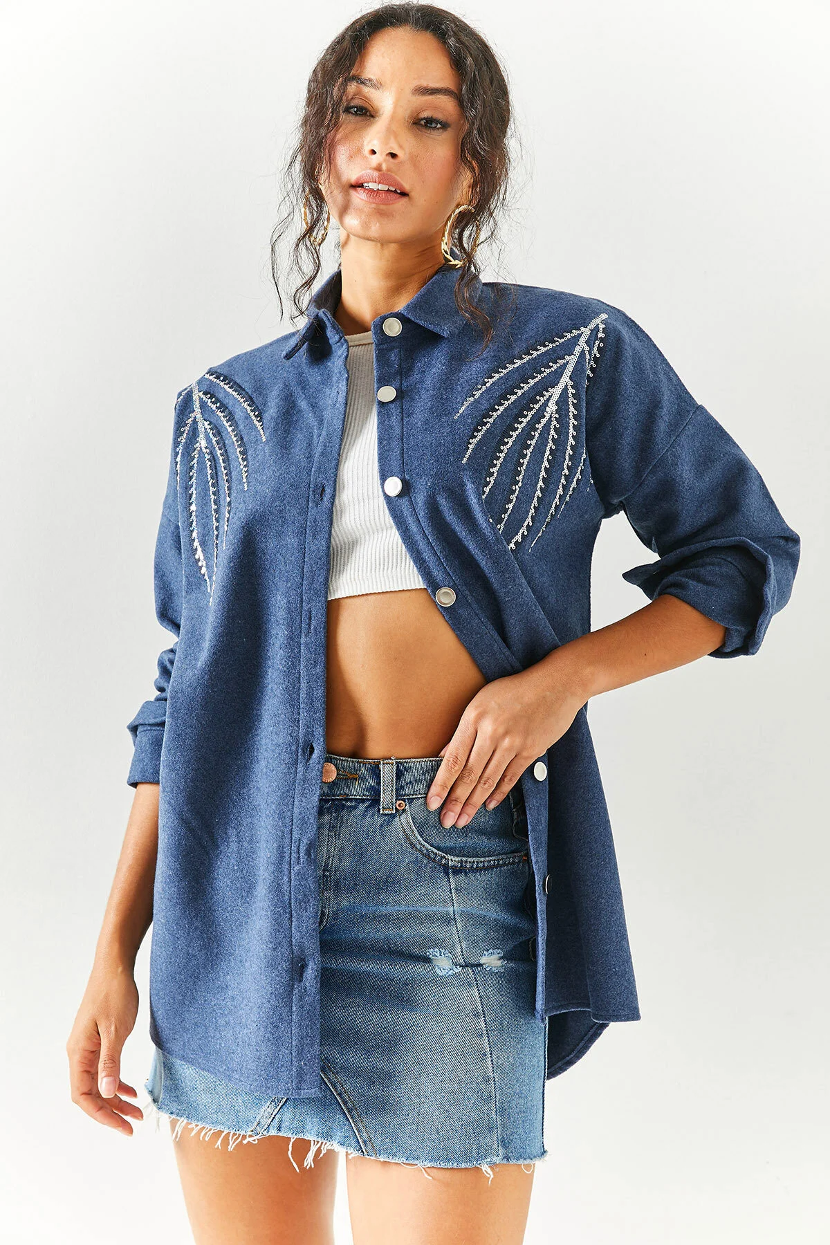 Olalook  Damenbluse mit Blatt-Indigo-Pailletten und Paillettendetails, Oversize-Stempelhemd GML-19001145