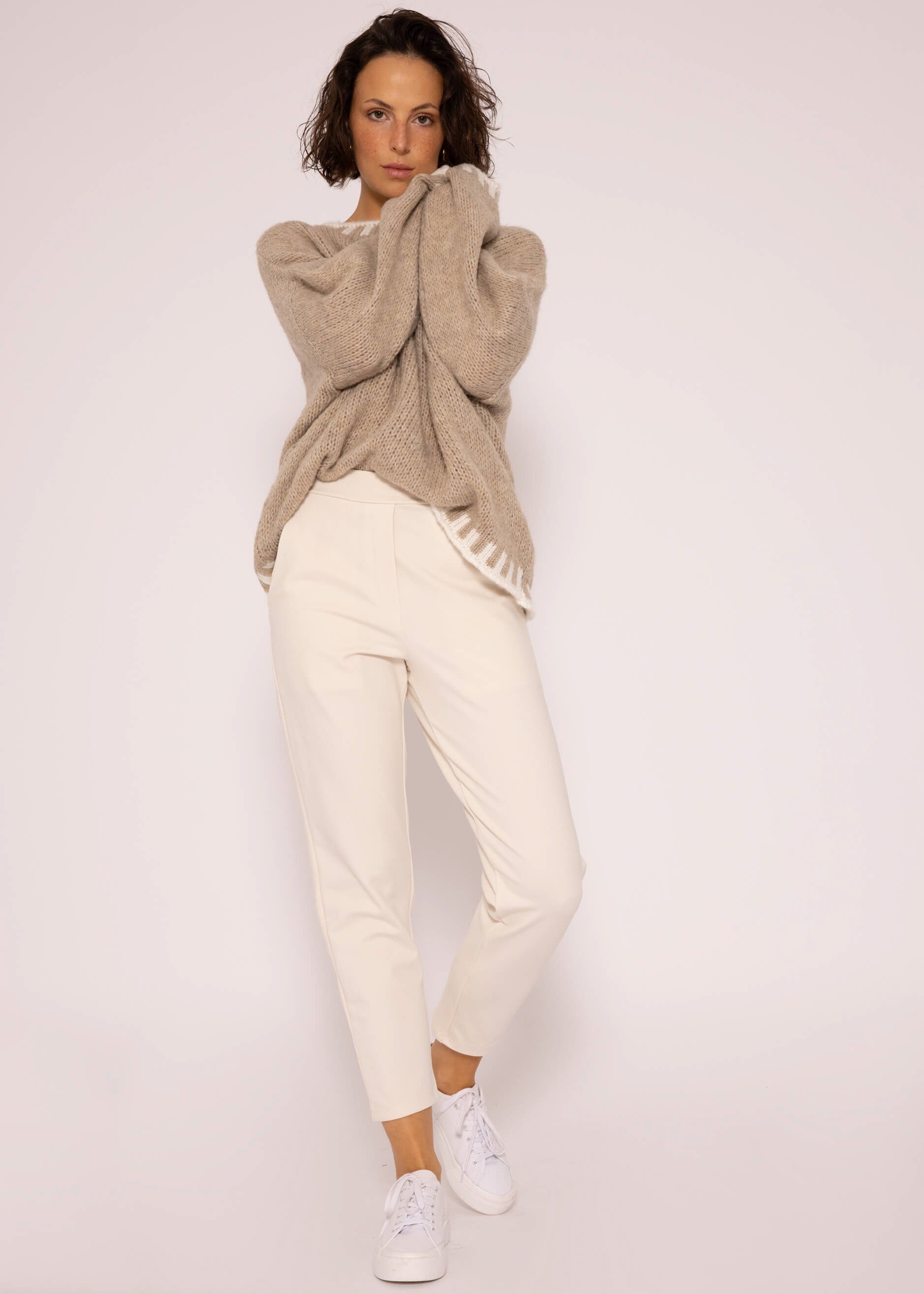 SASSYCLASSY Strickpullover Oversize Pullover Damen aus weichem Grobstrick Lässiger Strickpullover lang mit offwhite Details, Made in Italy