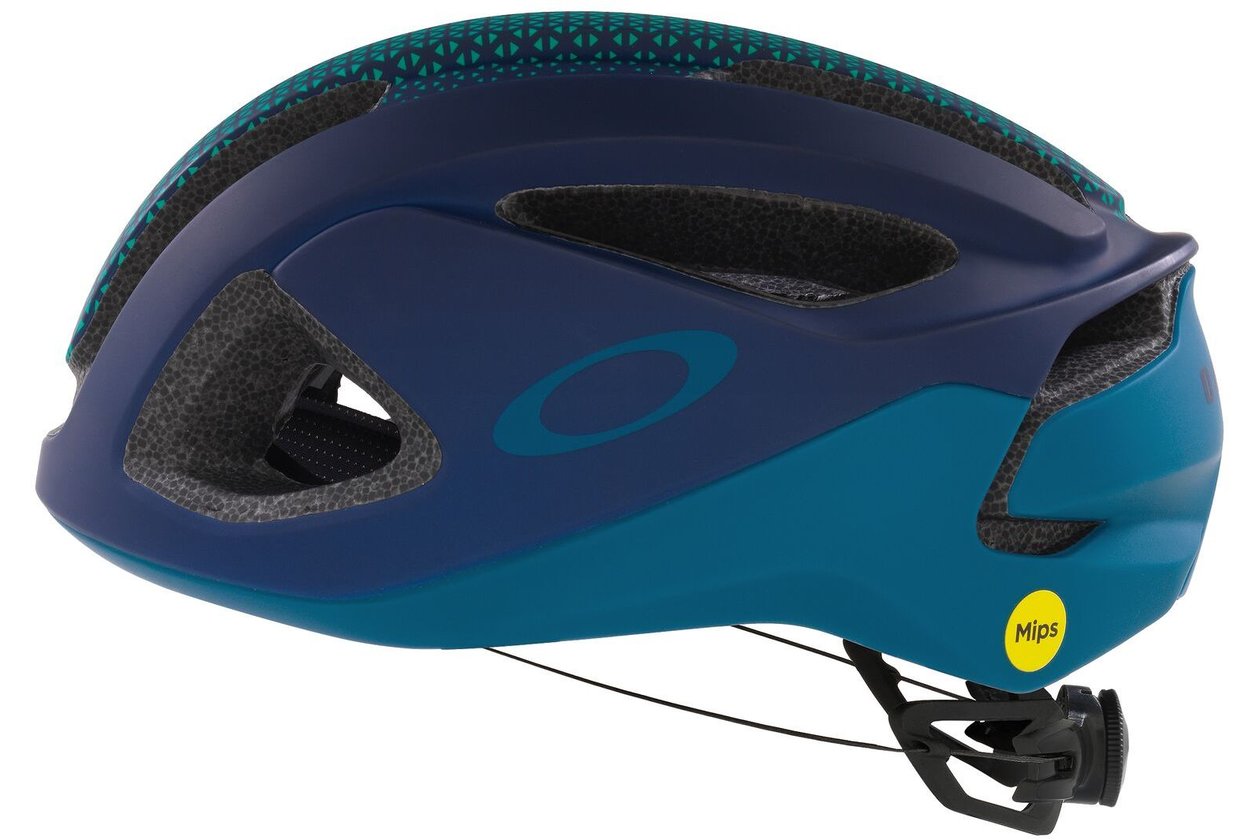 Oakley ARO3