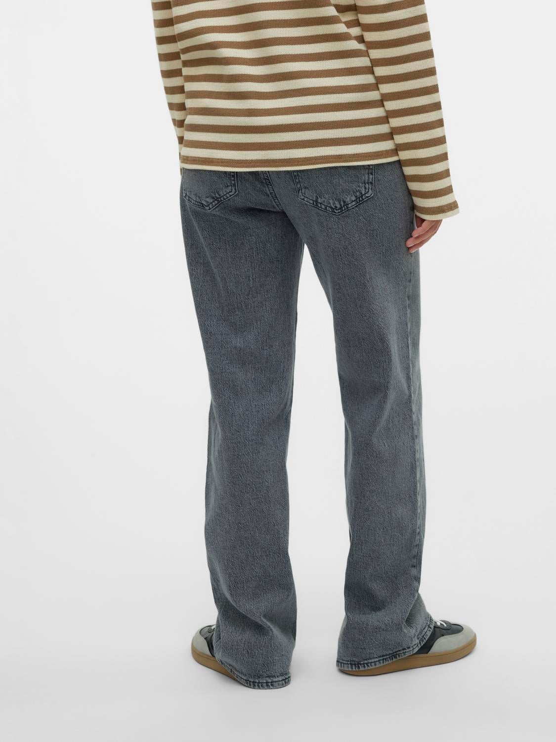 Weiter Beinschnitt Jeans