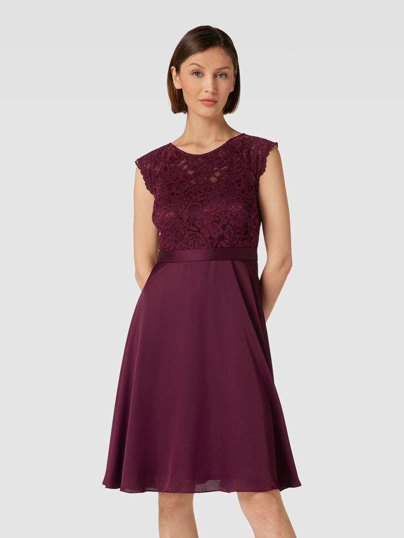 Cocktailkleid mit floraler Spitze in bordeaux rot