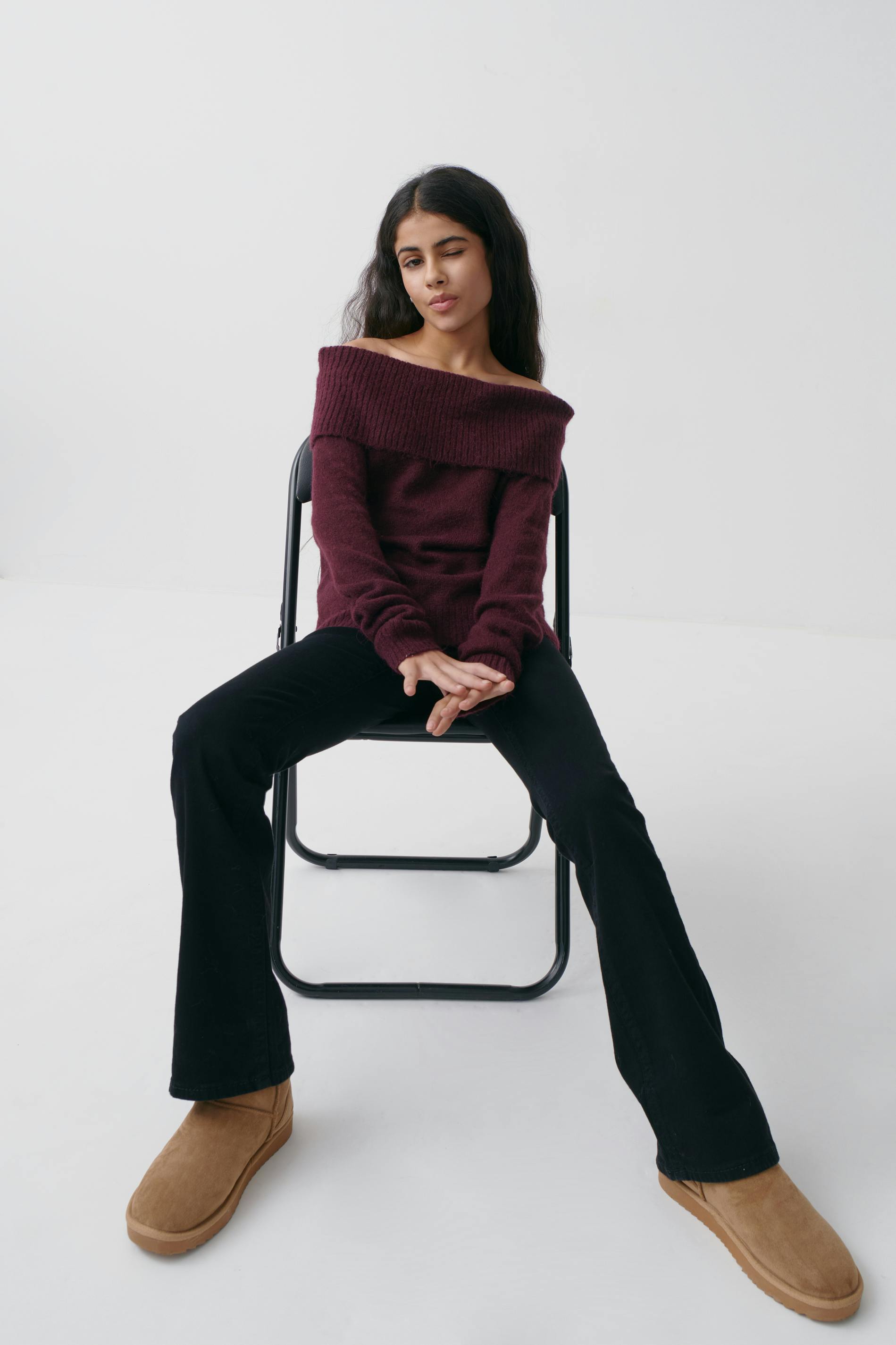 Y kn off shoulder sweater