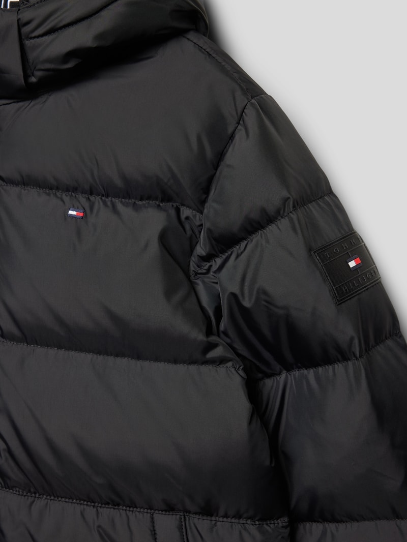 Steppjacke mit Label-Details Modell 'ESSENTIAL' in schwarz