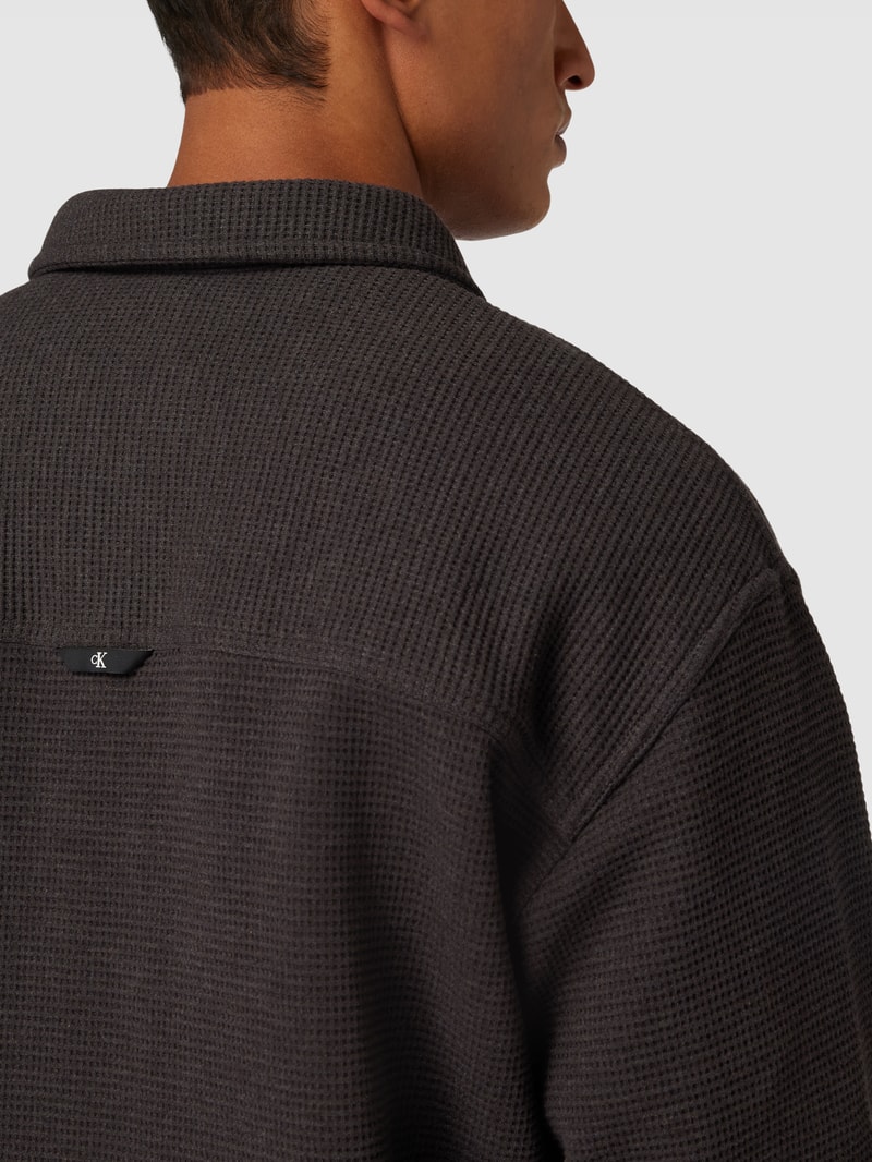 Freizeithemd mit Label-Patch in dunkelgrau meliert