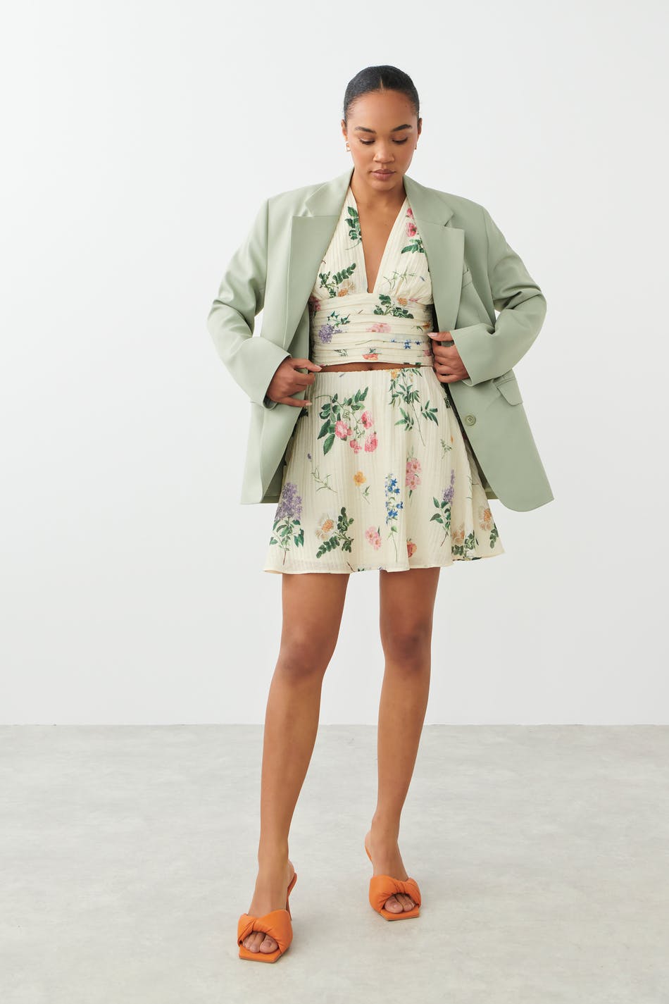 Short skirt