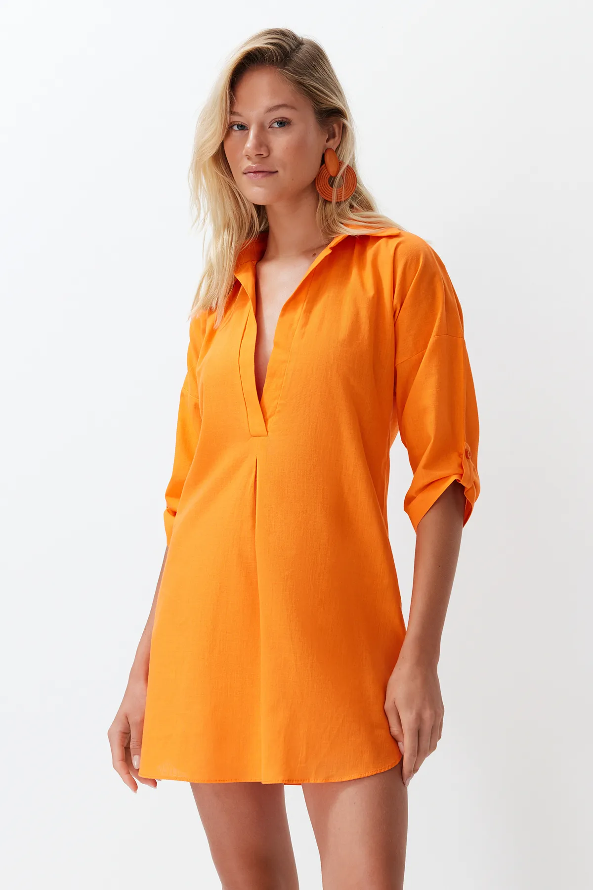 Trendyol Collection  Orangefarbenes, gewebtes Mini-Strandkleid aus 100 % Baumwolle TBESS21EL3979
