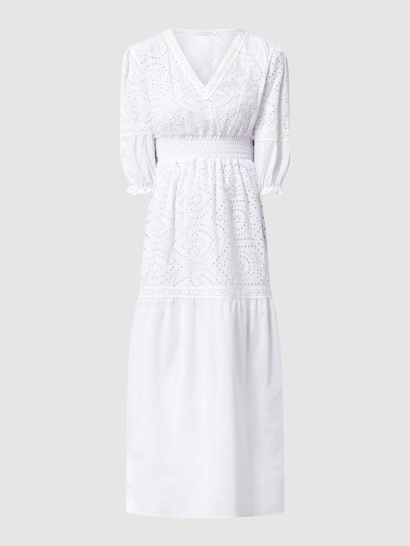 Kleid aus Lochspitze in weiß