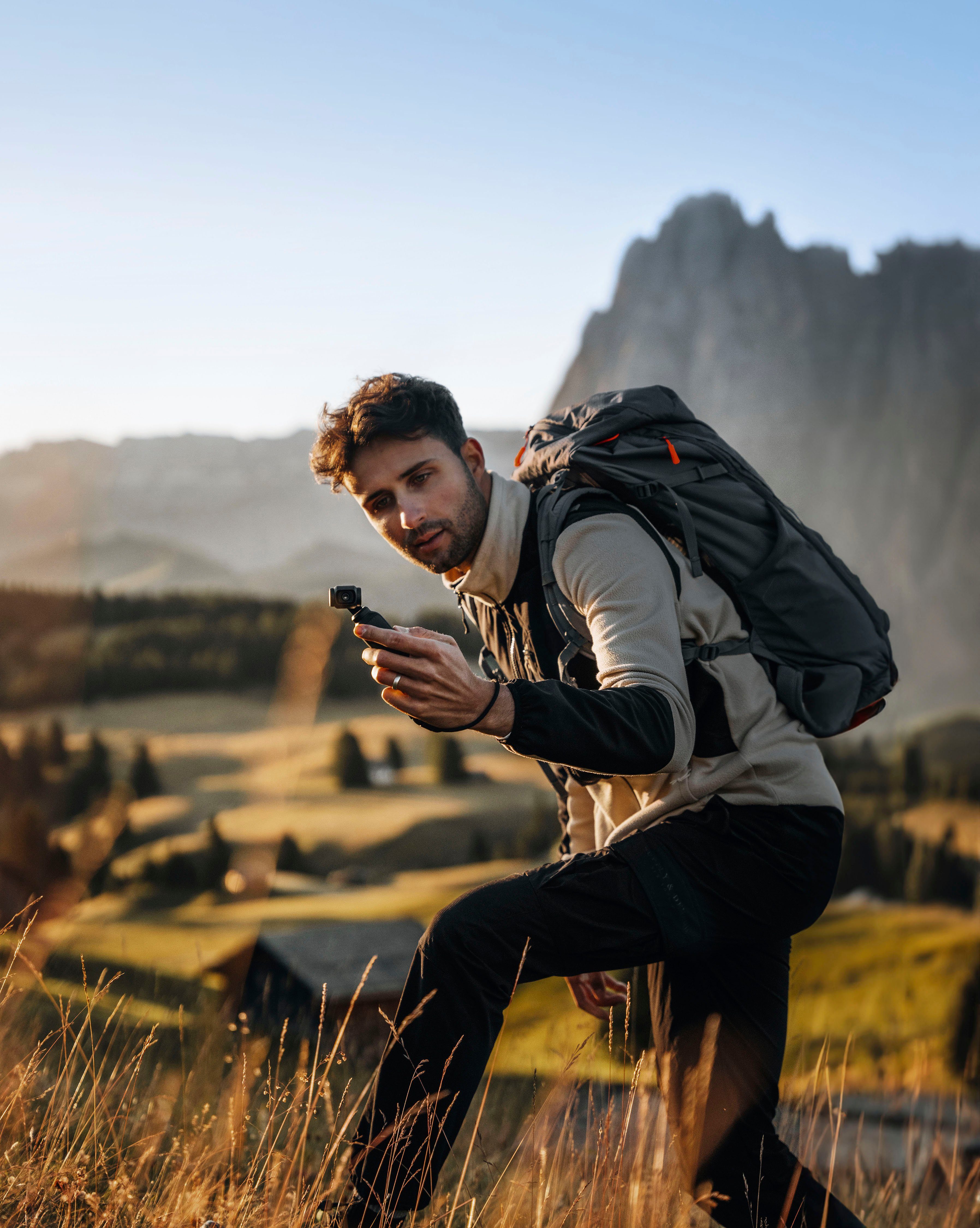 DJI Osmo Pocket 3 Camcorder (4K Ultra HD, Bluetooth)