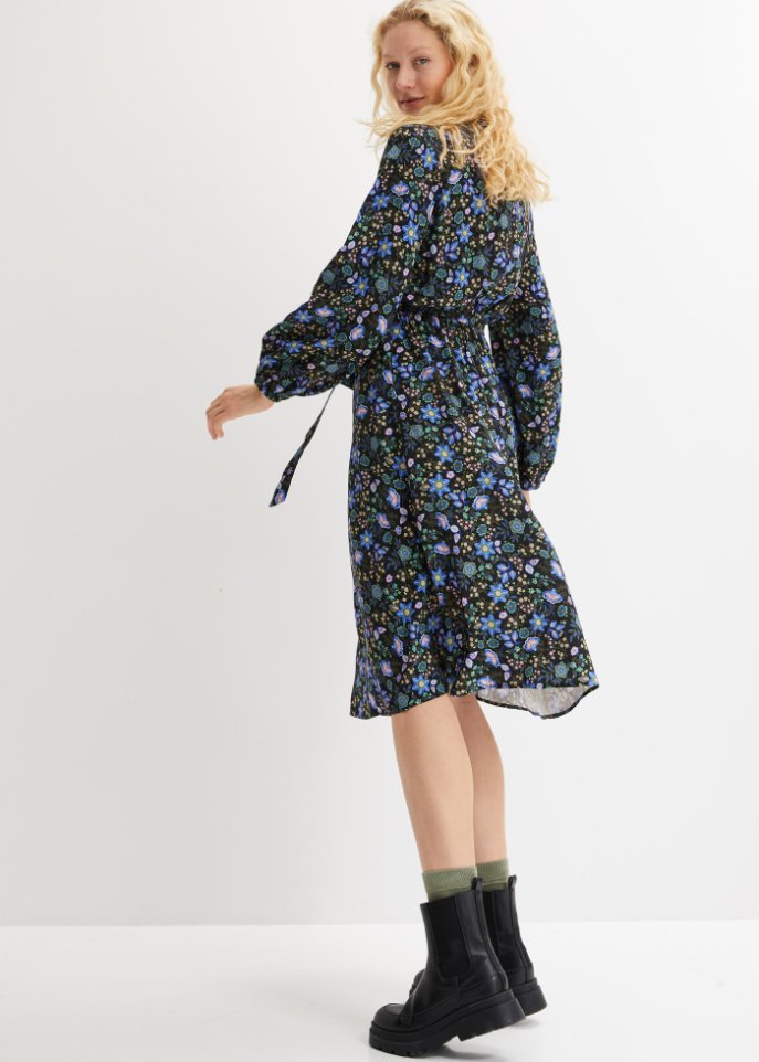 Midi-Kleid mit Taschen und Bindegürtel
