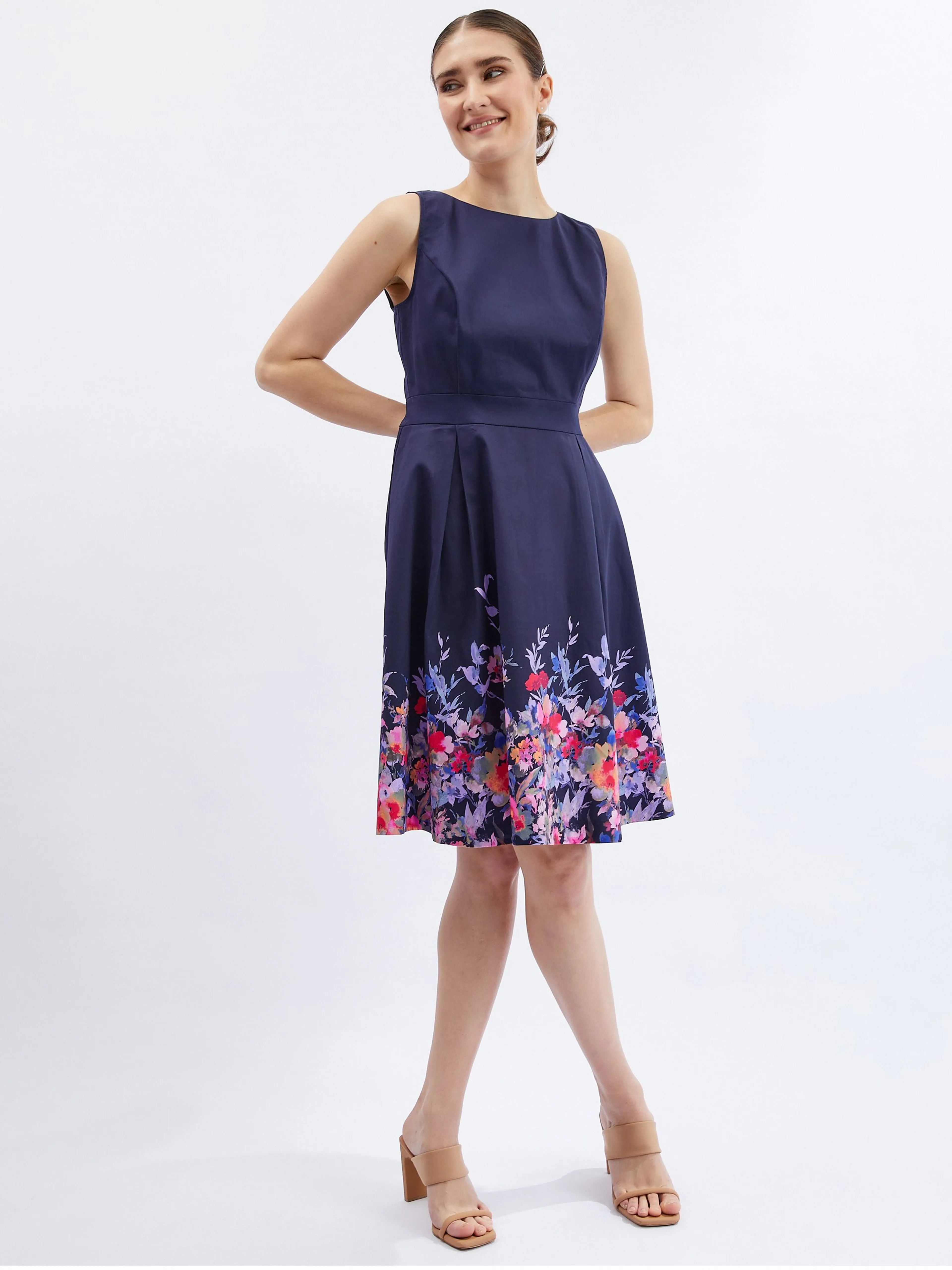 Dunkelblaues geblümtes Damenkleid ORSAY