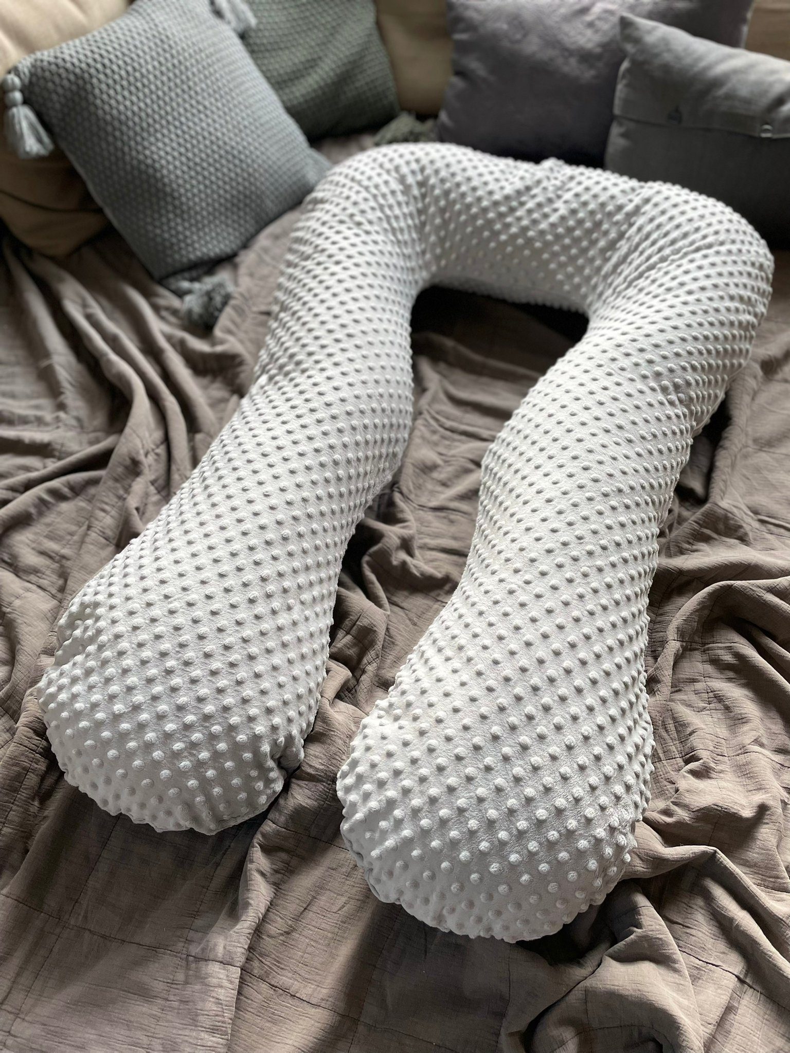 Loolay Stillkissen 100% MINKY LUX XXXL Schwangerschaftskissen Seitenschläferkissen 330 cm, WEICH Füllung + 100% Polar Flece Kissenbezug (hochwertig 350 g/m2), TYP A 330 cm Stillkissen + Bezug abnehmbar mit Reißverschluss!, LOOLAY® - 100% Europäische