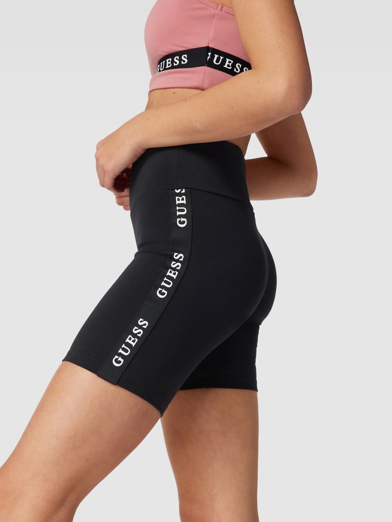 Sportshorts mit Label-Details Modell 'ALINE' in schwarz