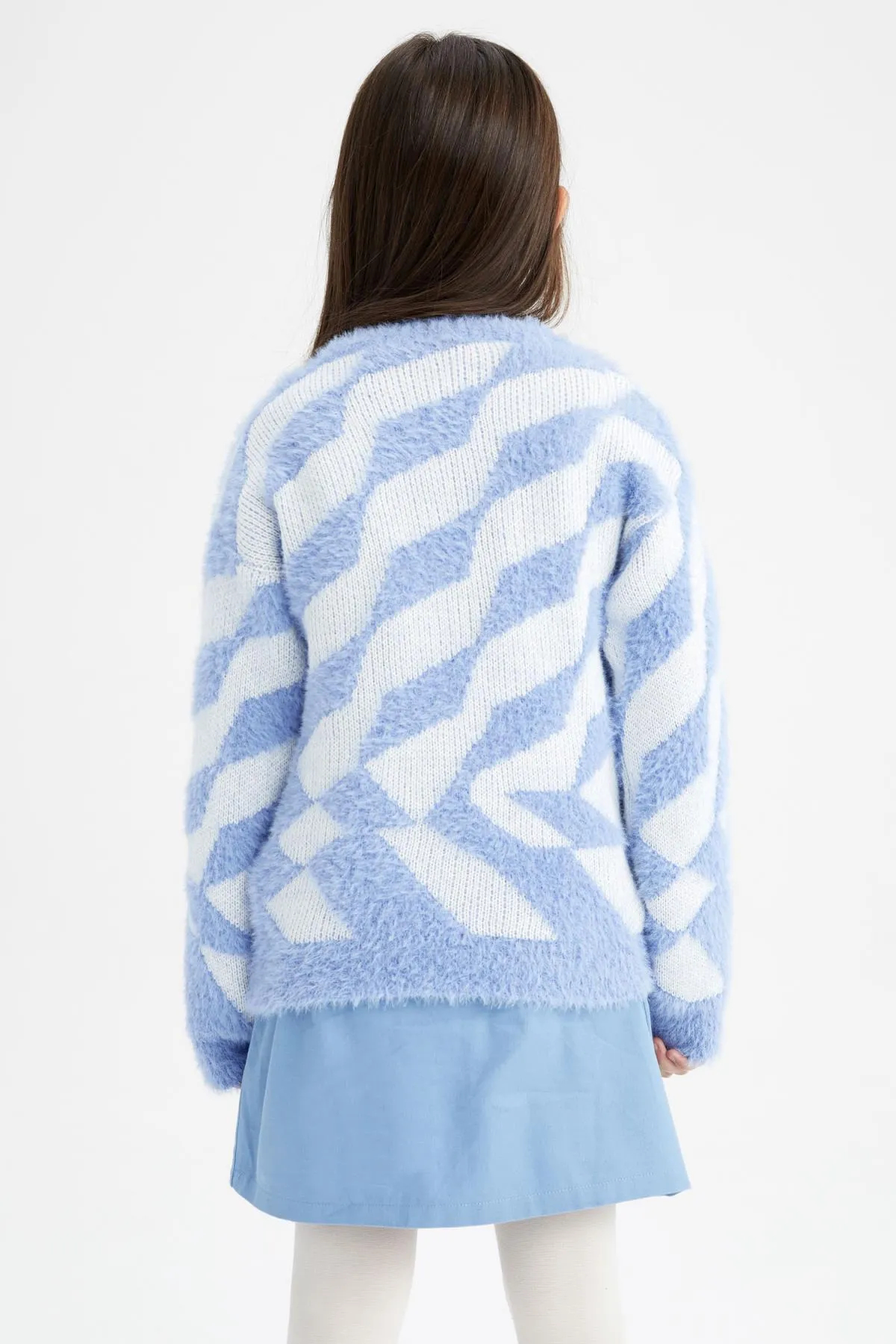 DeFacto  Strickpullover für Mädchen mit normaler Passform und Rundhalsausschnitt