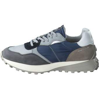 Ambitious Riley Sneaker in bunt