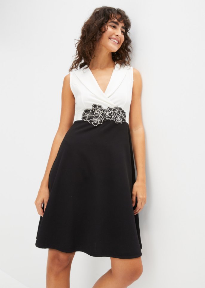 Jerseykleid mit Spitzen-Applikation