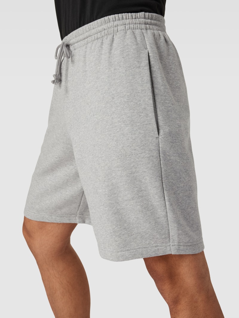 Shorts mit Label-Stitching in mittelgrau