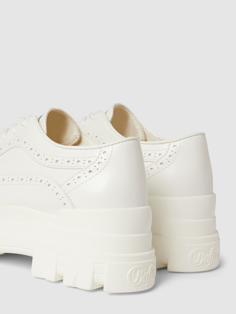 Schnürschuhe mit Label-Details Modell 'ASPHA BROGUE' in weiß