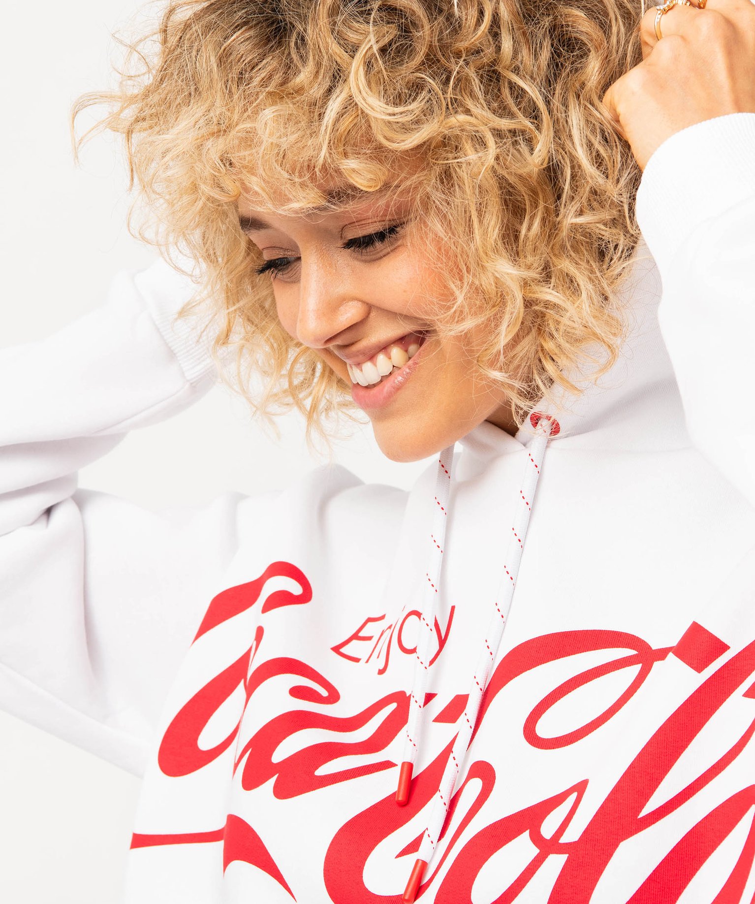 Sweat à capuche coupe oversize femme - Coca Cola blanc | GEMO