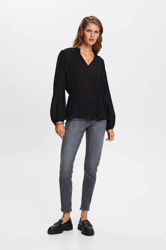 Crêpe-Bluse mit V-Ausschnitt
