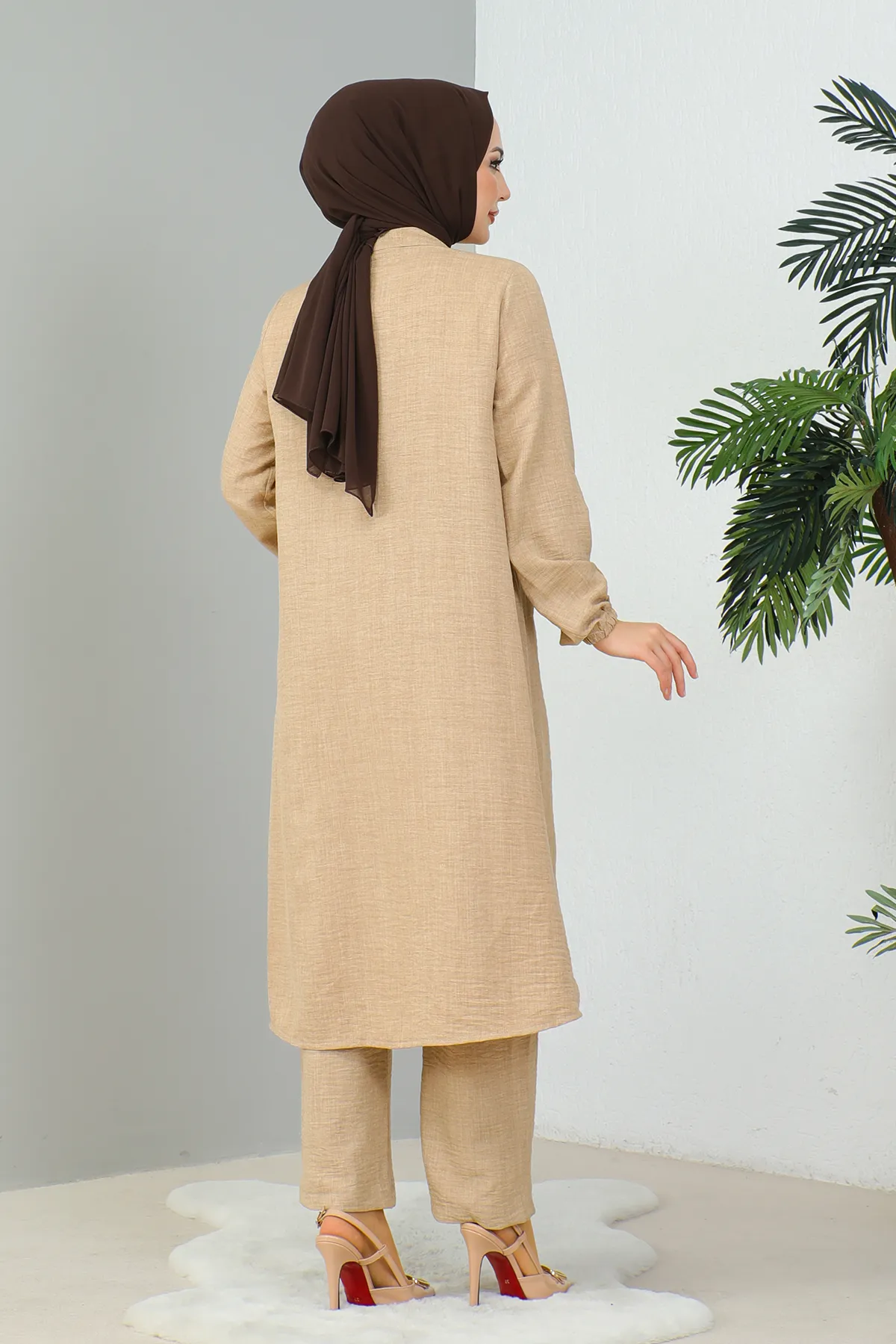 MODAQU  Set aus Tunika und Hose mit Richterkragen in Beige