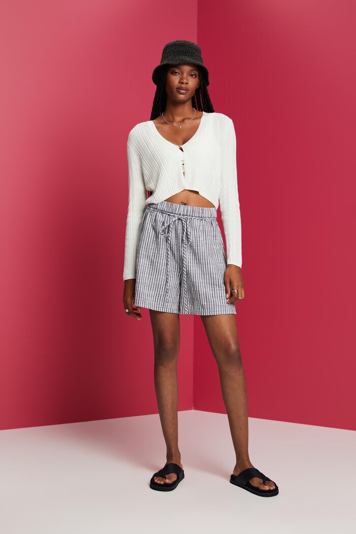 Shorts woven