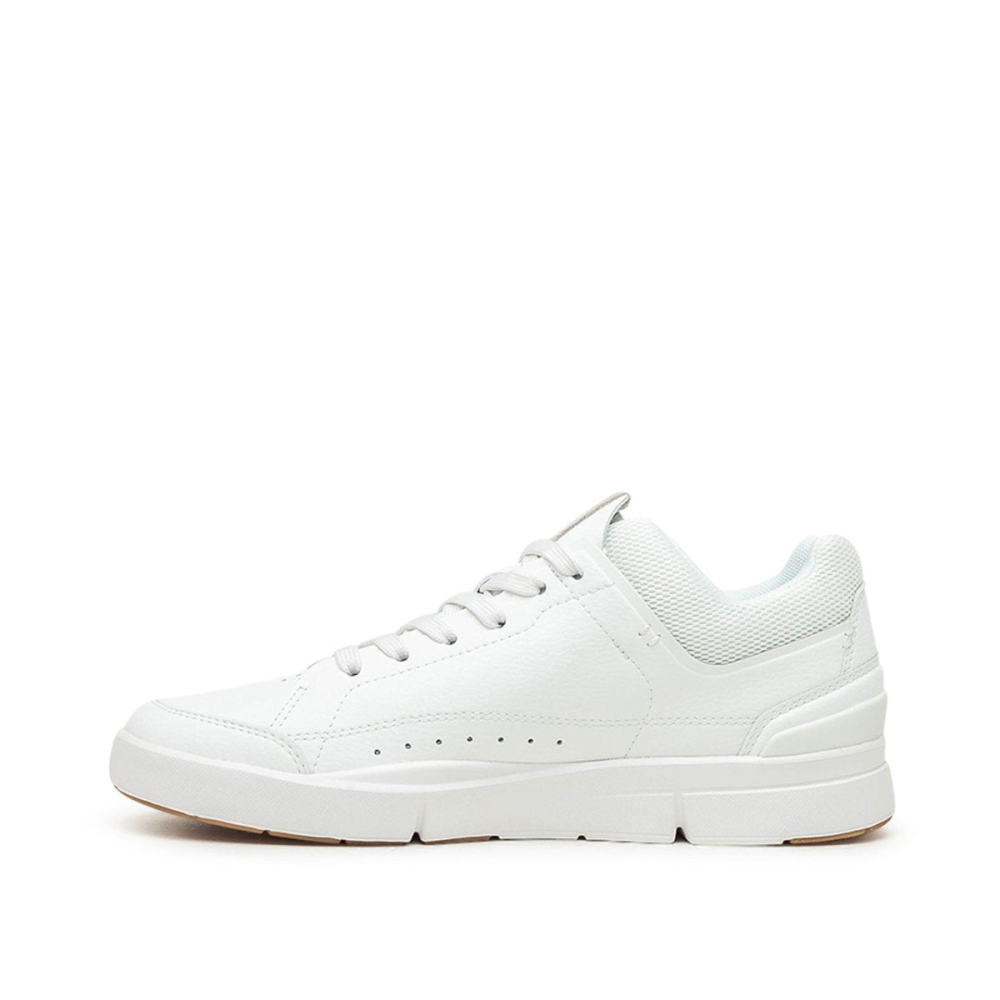 ON The Roger Centre Court WMNS 48.99437 / weiss