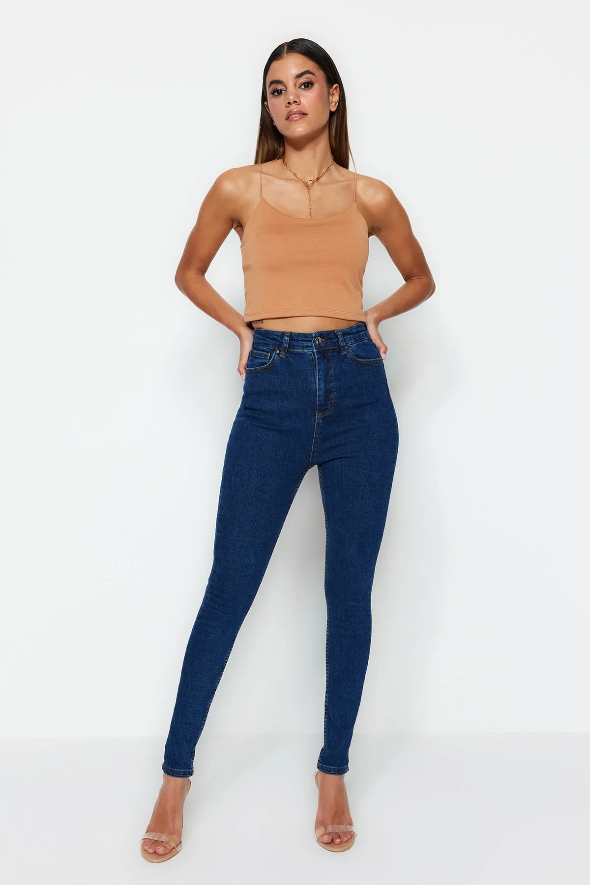 Trendyol Collection  Dunkelblaue Skinny Jeans mit hoher Taille TWOSS23JE00075