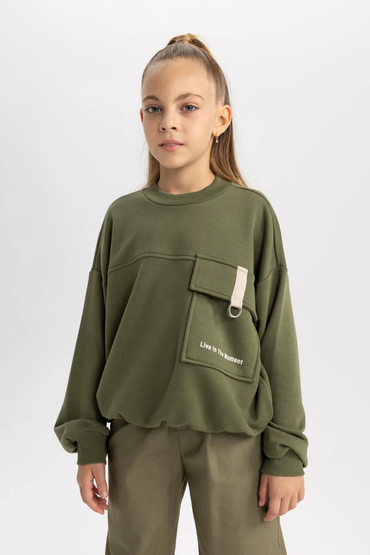 DeFacto  Oversize-Fit-Sweatshirt für Mädchen mit Taschendruck