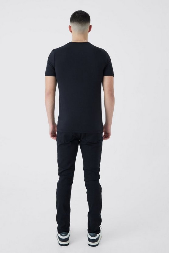Basic Muscle-Fit T-Shirt
