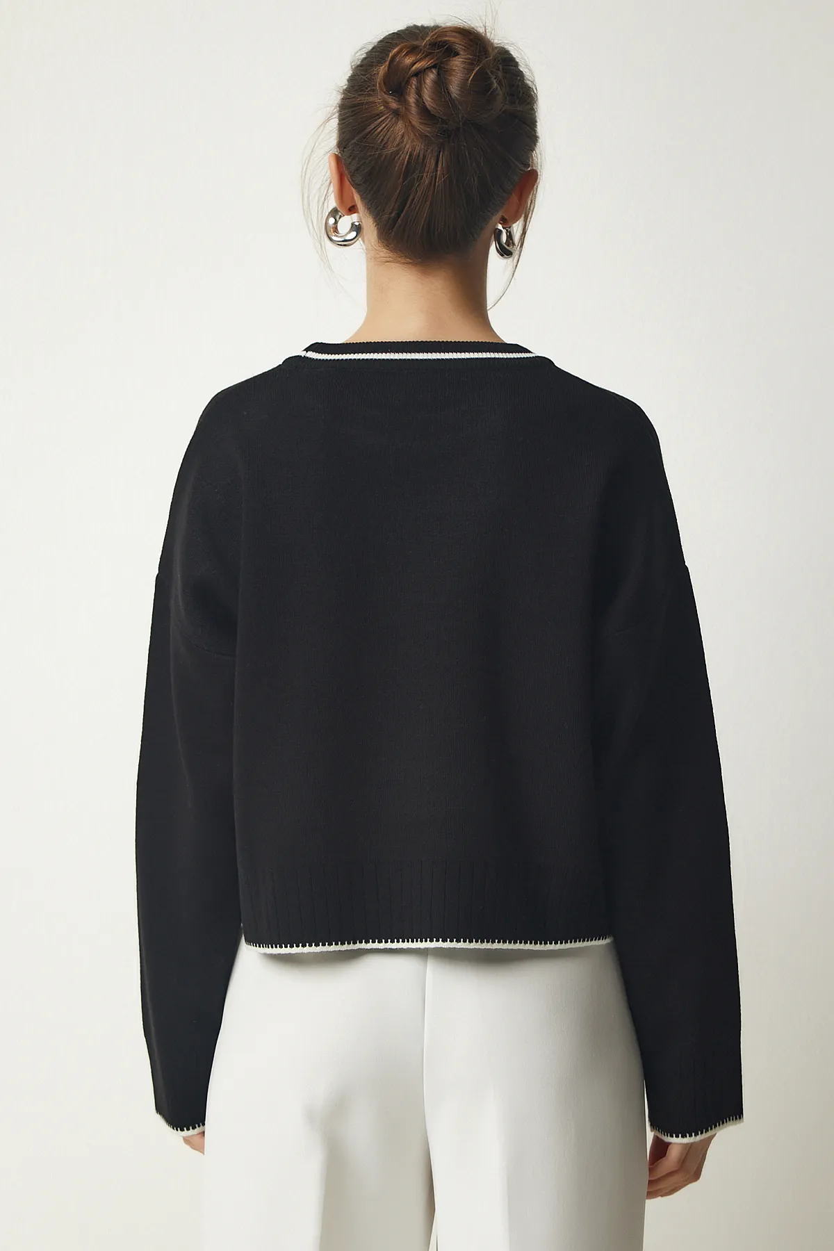 Happiness İstanbul  Schwarzer Basic-Strickpullover für Damen PF00010