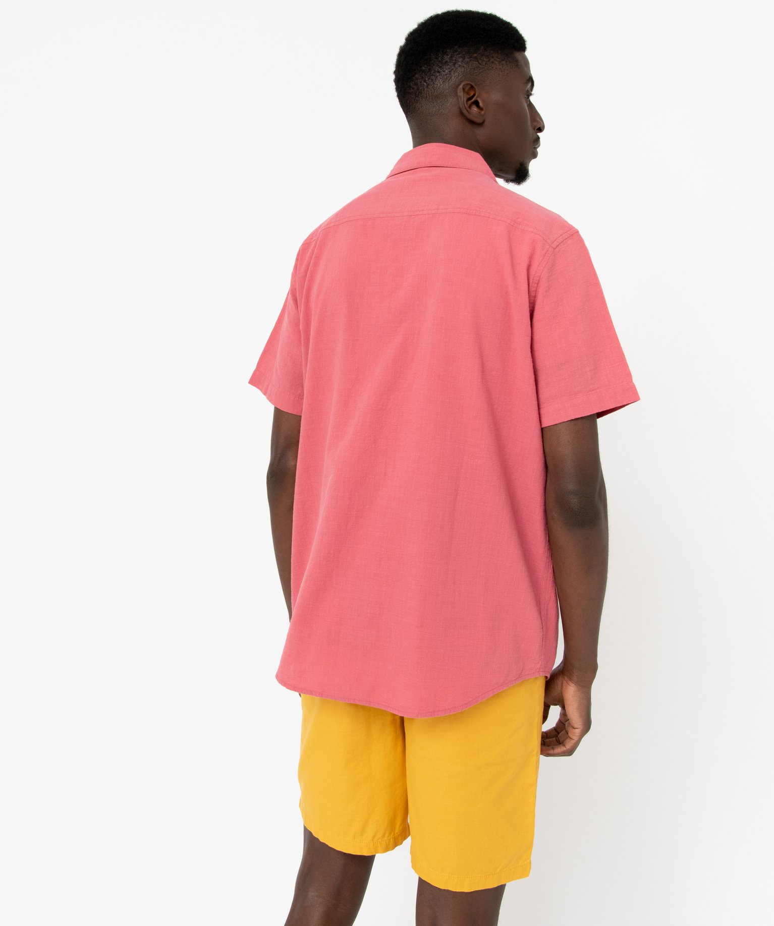 Chemise à manches courtes en coton froissé homme rose fonce | GEMO