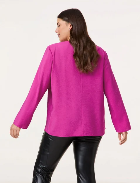 Fein schimmernde Bluse