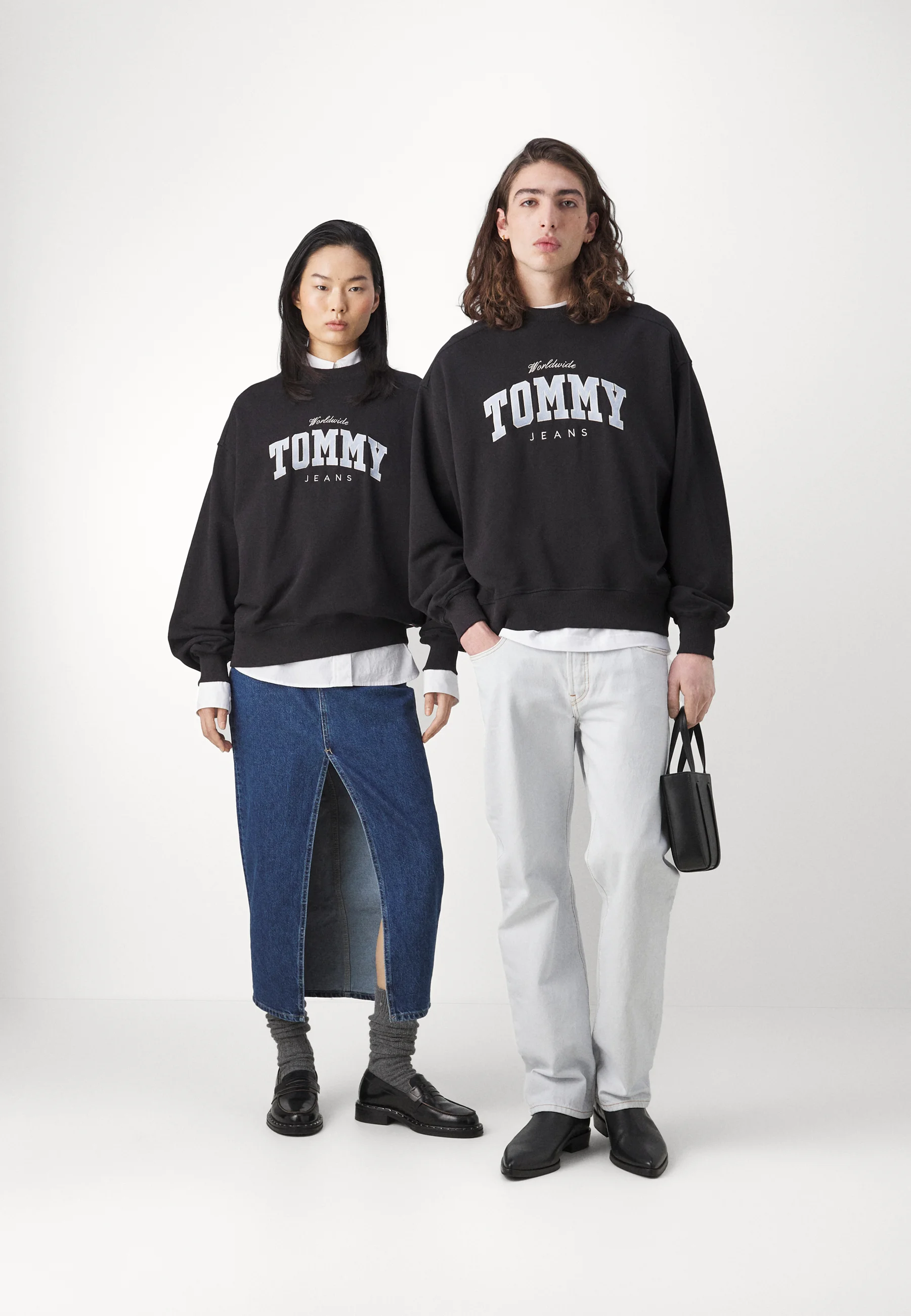 Sudadera Tommy Jeans BOXY VARSITY CREW UNISEX