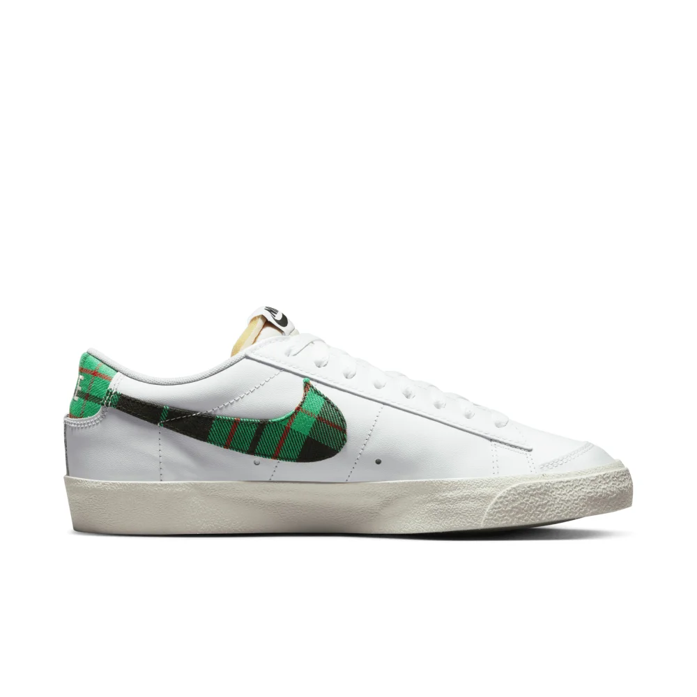 Nike Blazer Low 77 Premium DV0801-100 / weiss