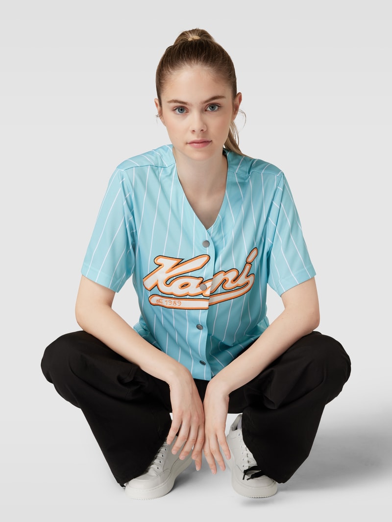 T-Shirt mit Streifenmuster in ozean blau