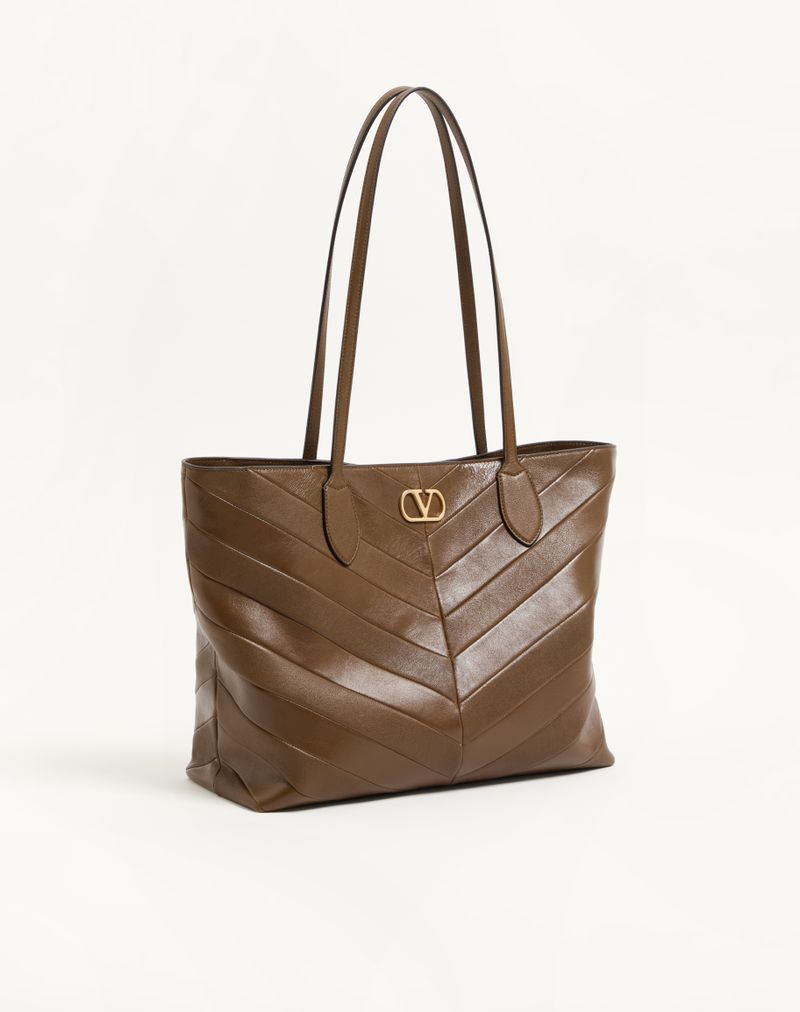 Bolsa de compras média Valentino Garavani Jean em napa com estampa chevron.