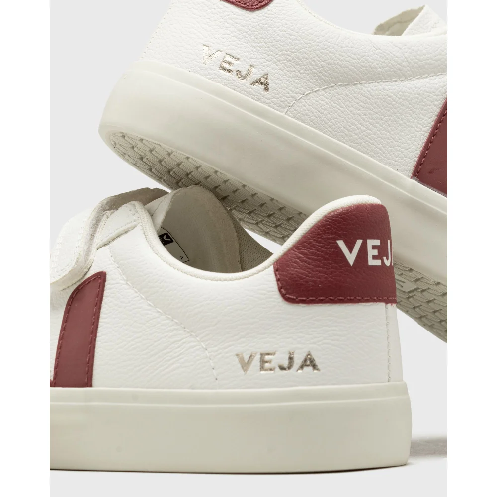 VEJA Recife Logo RC0502637A / weiss