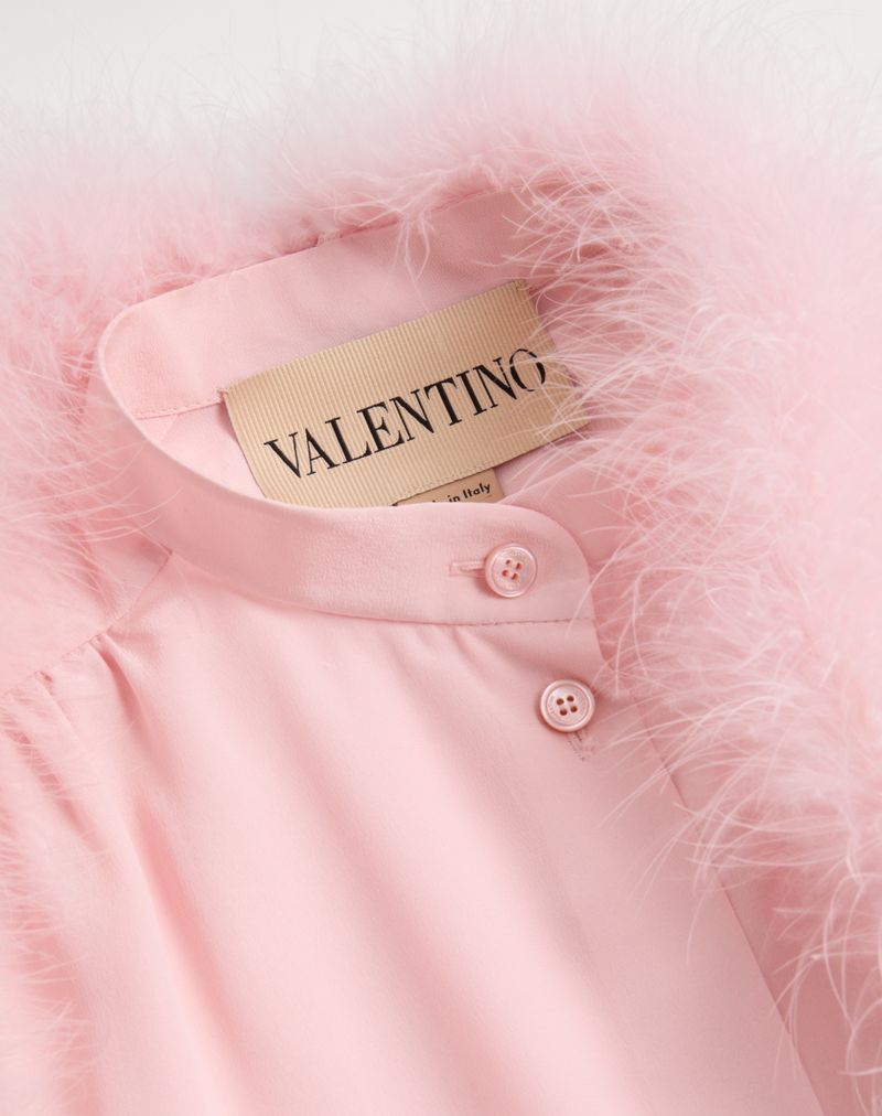 Camisa de crepe de chine com penas